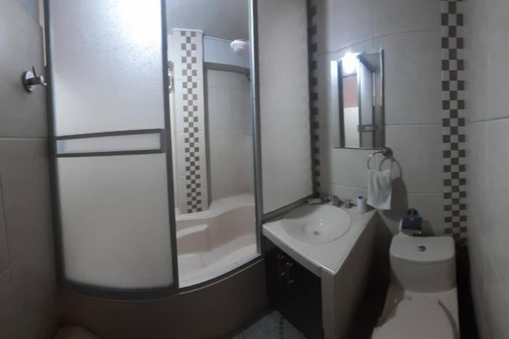 A Un Minuto Del Aeropuerto Sientase Como En Casa Cusco Ngoại thất bức ảnh